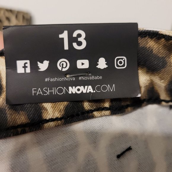 NWT FashionNova Pants Women's size 13 Animal Print, see pics - Picture 16 of 16